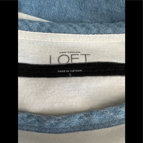 🌼🌼 LOFT Top - Picture 4 of 4